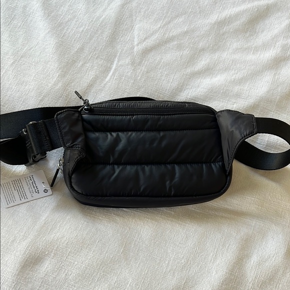 lululemon athletica Everywhere Belt Bag Large *Wunder Puff - Picture 3 of 4